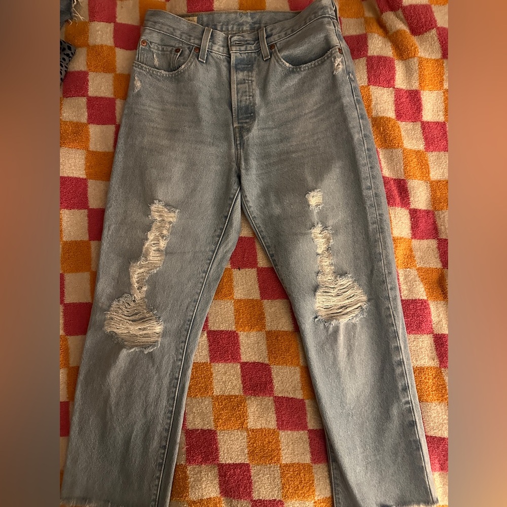 Levi’s 501 Distressed